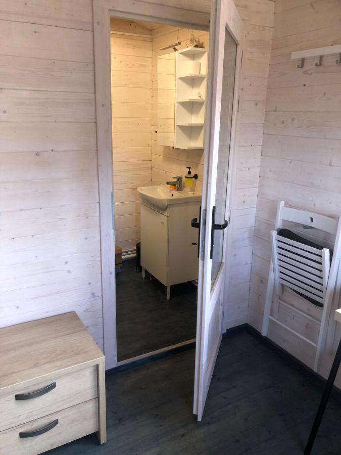 Womocamp Holzhuette 1 Hotel Саулкрасти Екстериор снимка